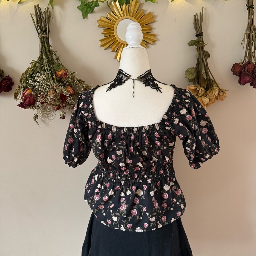 Fairycore/Cottagecore Celebrity Pink Black Floral Blouse - Picture 5 of 7